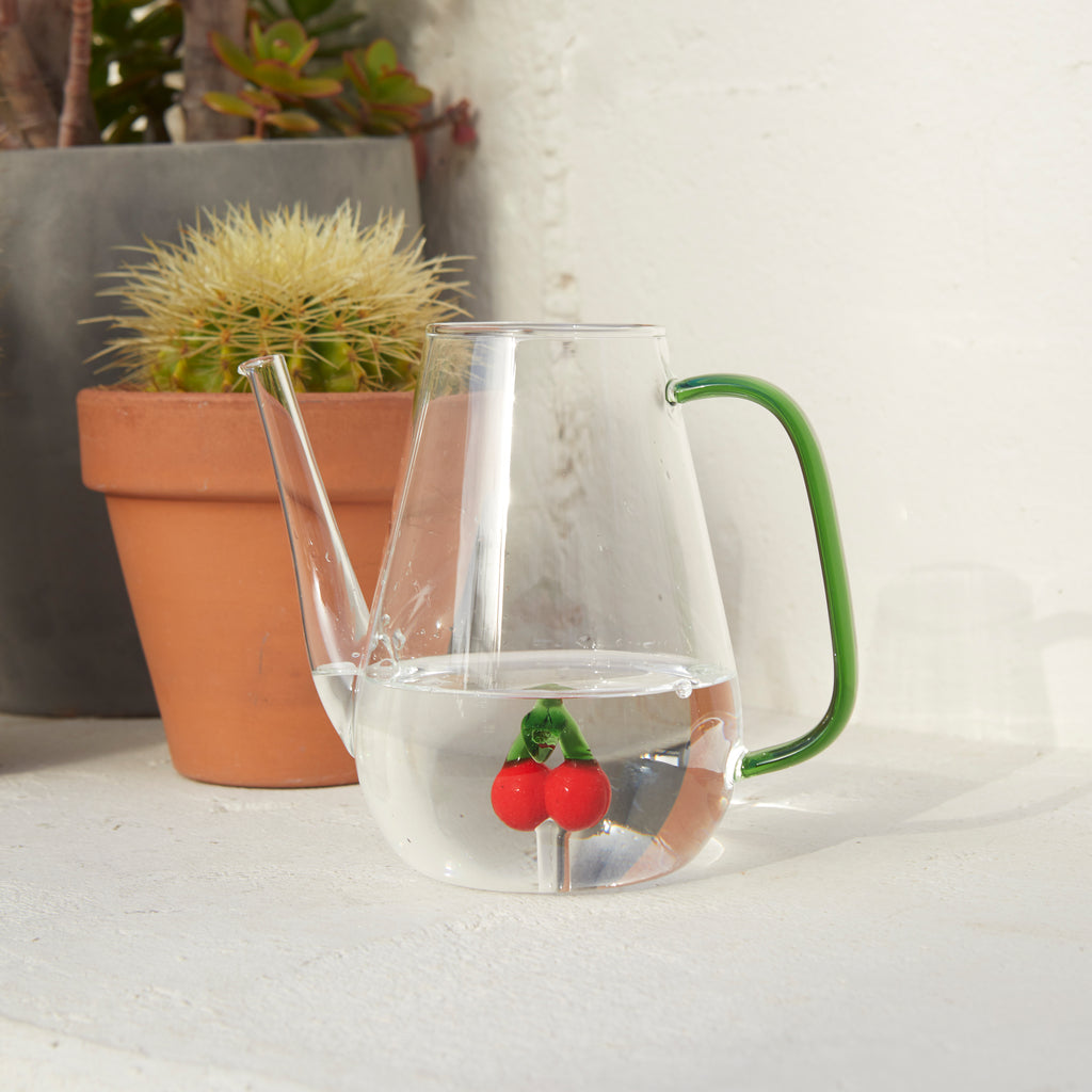 balvi-home-decor-botanical-cherry-arrosoir-verre-cerise image 4