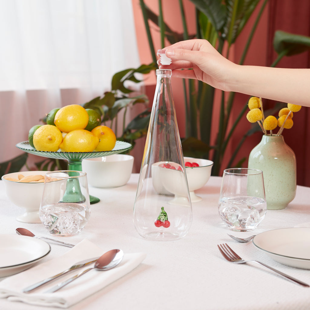 balvi-kitchen-botanical-cherry-bouteille-verre-cerise image 3