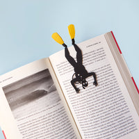 balvi-desk-scuba-marque-page-plongeur-jaune image 2