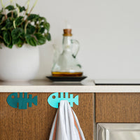 balvi-kitchen-table-fish-drawer-hanger-crochet-tiroir-poisson image 4