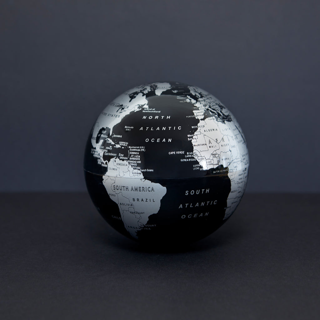 balvi-magic-360-globe-d-coratif-jaune-rotatif-polystyr-ne image 5