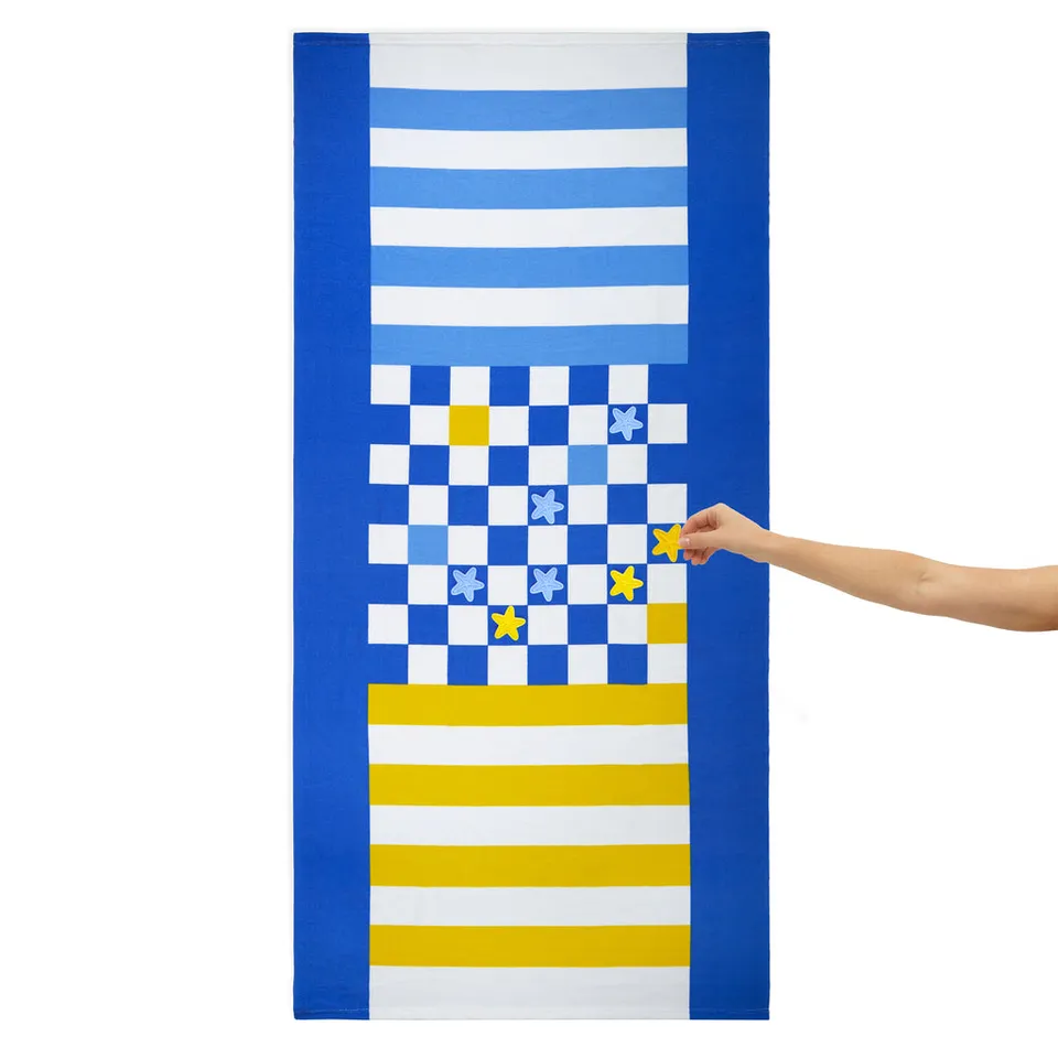 balvi-lifestyle-checkers-serviette-de-plage-jeu-bleue image 1