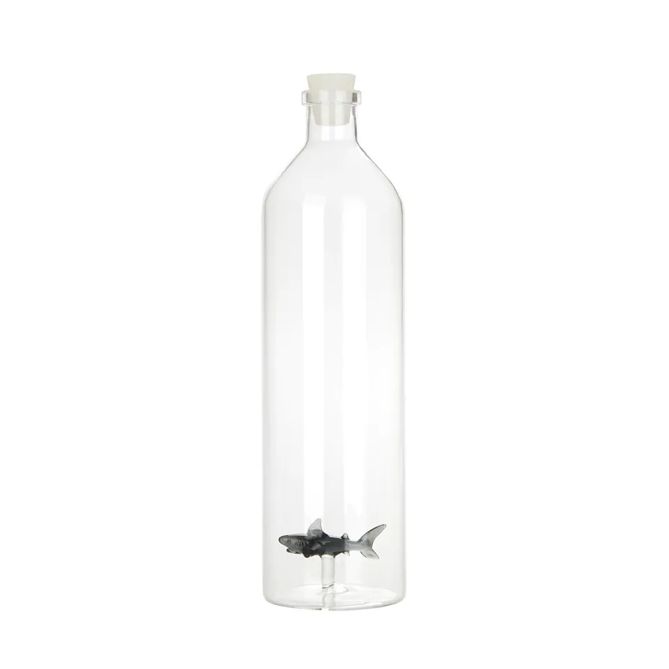 balvi-atlantis-shark-bouteille-verre-requin-originale image 1