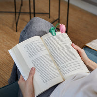 balvi-desk-tulip-lampe-de-lecture-livre-pince image 4