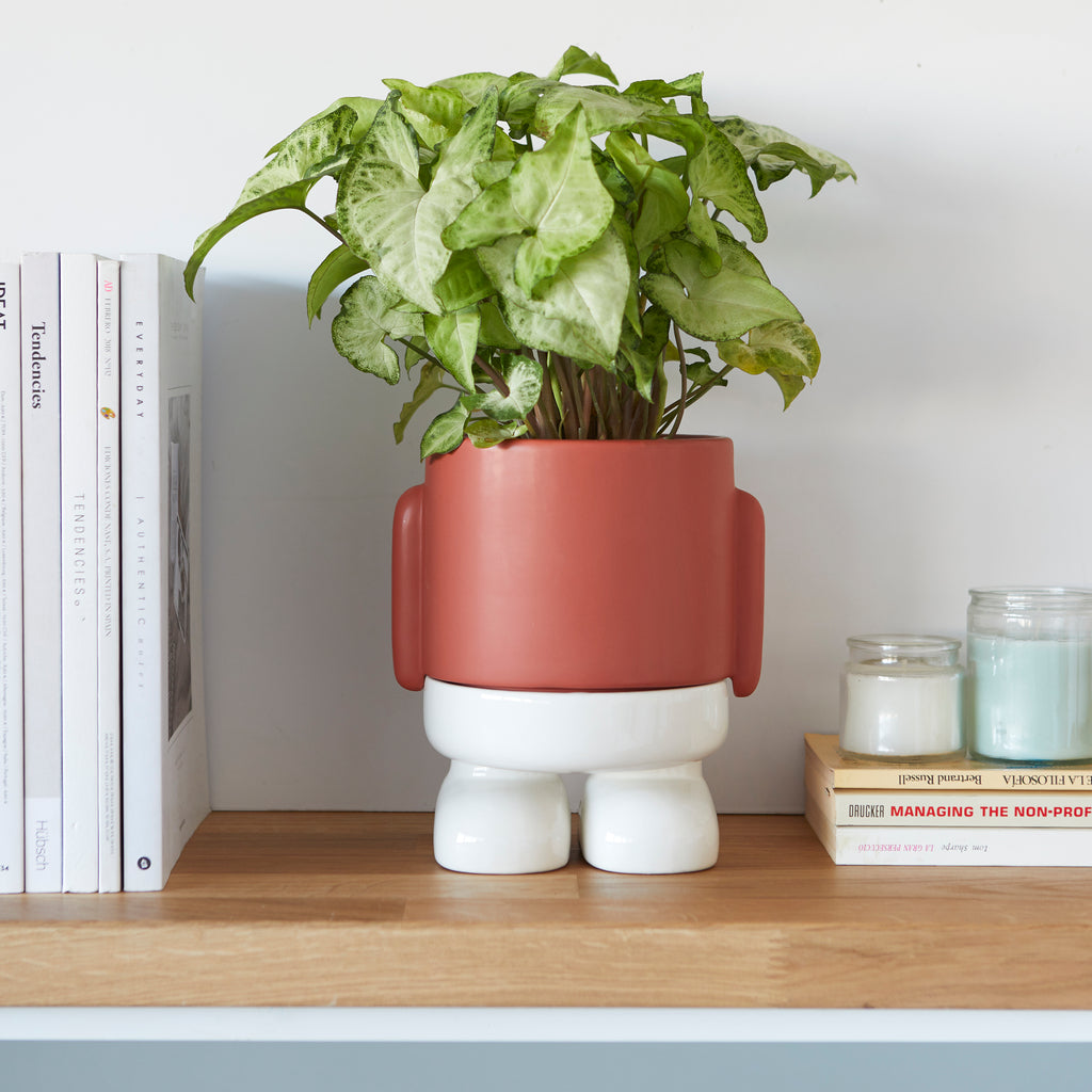 balvi-home-decor-mr-standy-cache-pot-c-ramique-bleu-avec-pieds image 3