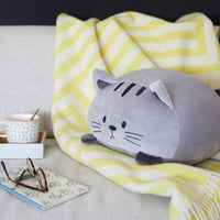 balvi-home-decor-kitty-coussin-chat-doux-salon image 3