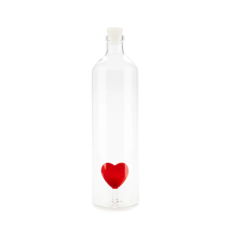 balvi-love-bottle-bouteille-verre-coeur-rouge image 1